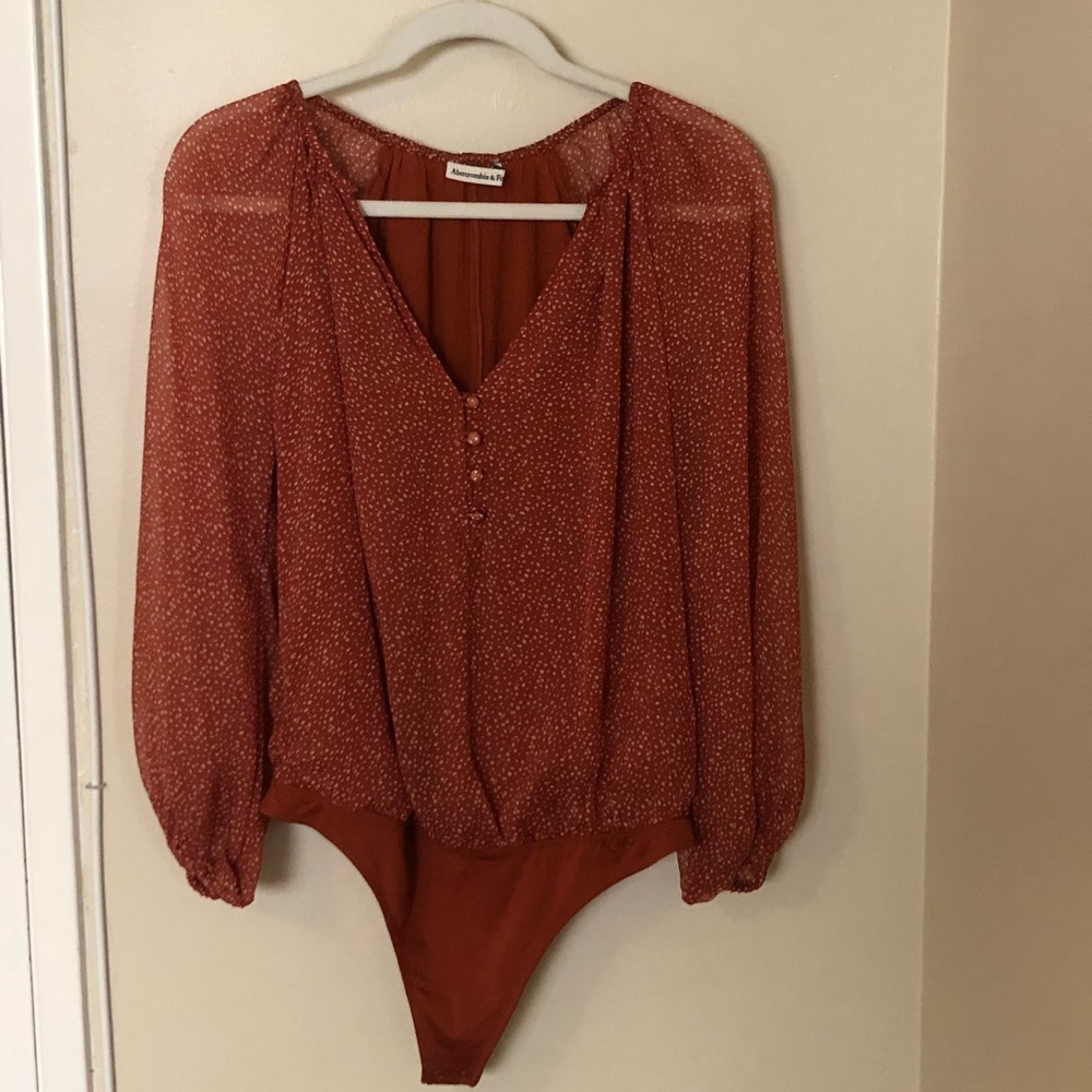 NWOT Orange Floral Abercrombie & Fitch Bodysuit - Size Medium